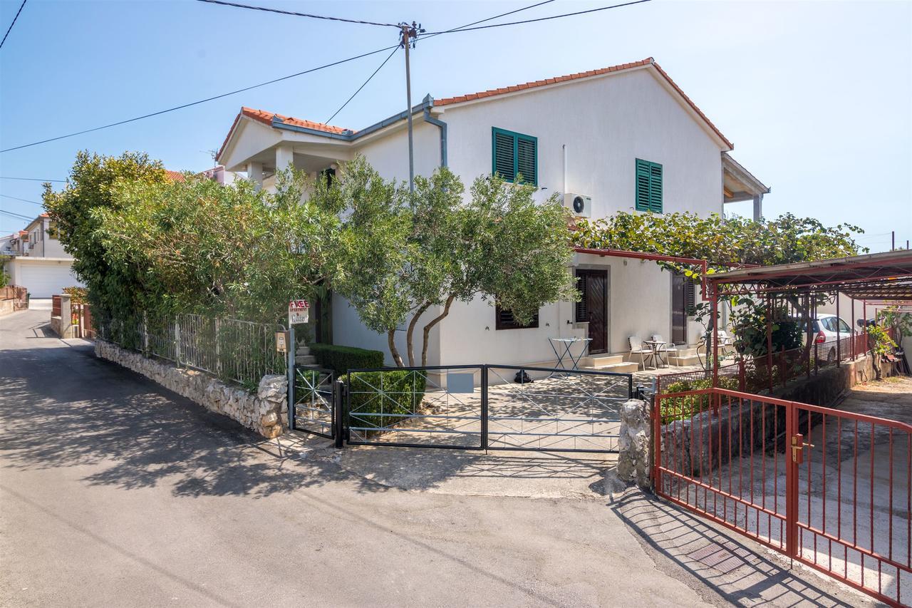 Apartment And Rooms Ruza Trogir Exteriér fotografie
